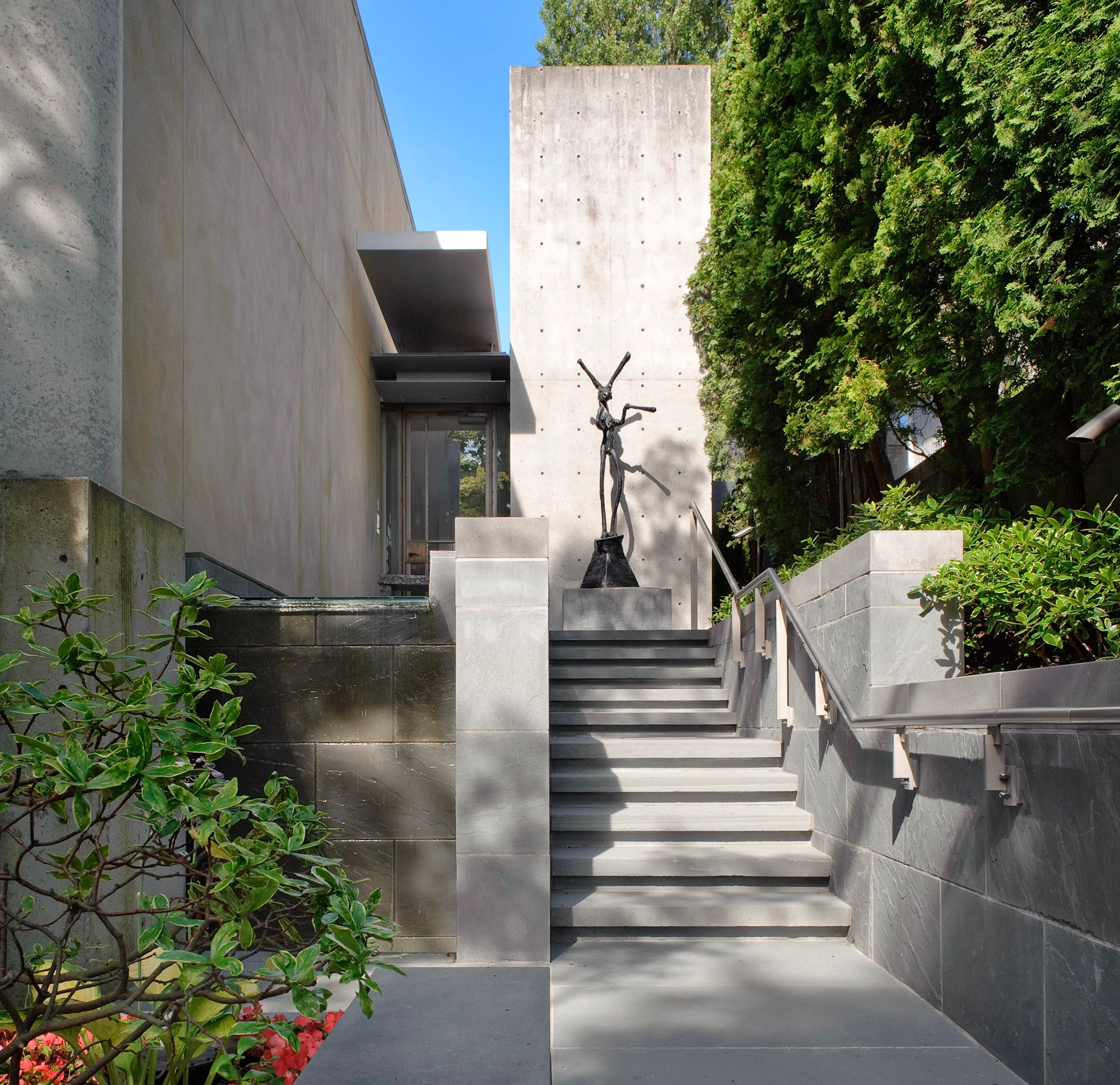 601 Residence - 601Res02