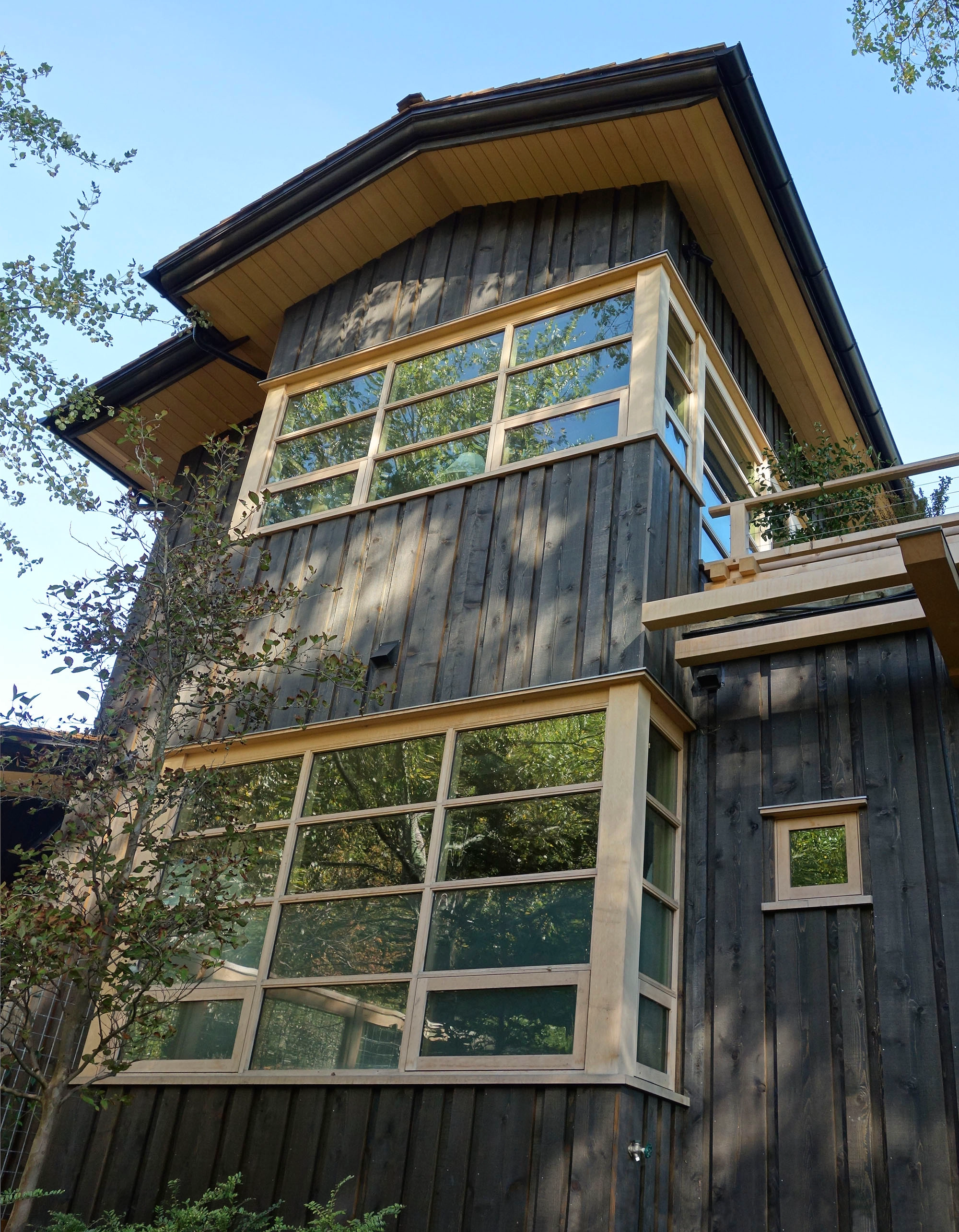 Beans-Bight Residence - koyoDSC05950revB